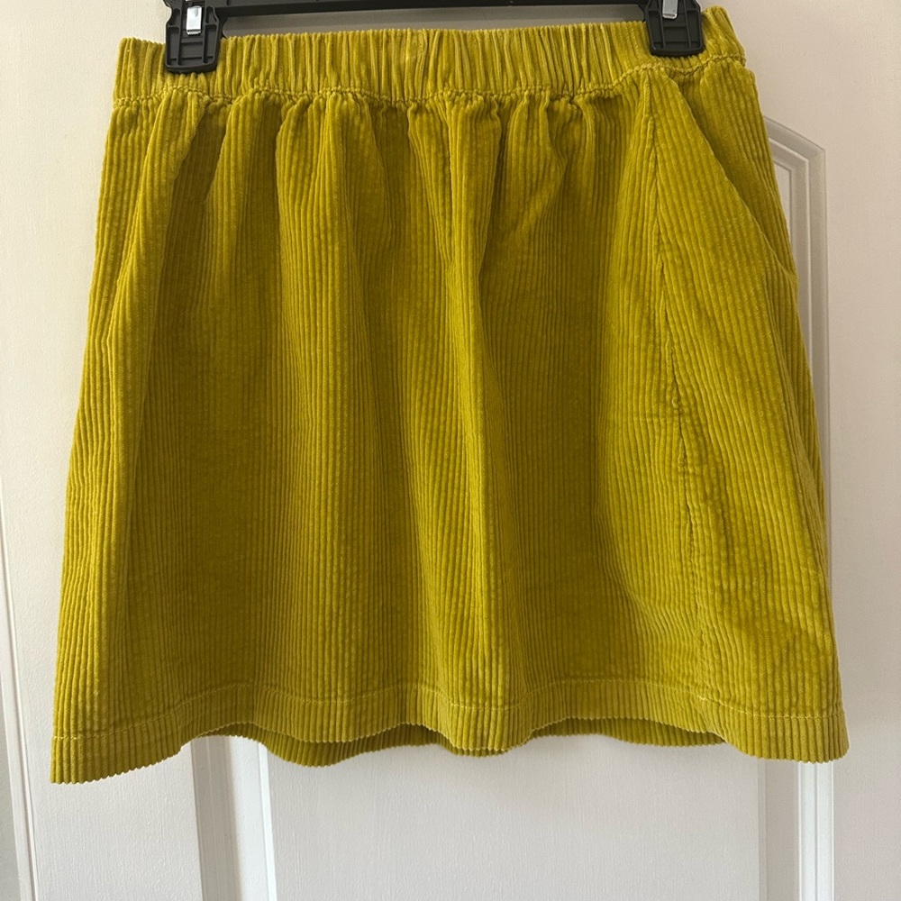 American Eagle Outfitters Mustard Yellow Skater Mini Skirt
